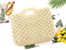 Load image into Gallery viewer, Woven straw purse
