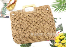 Load image into Gallery viewer, Woven straw purse
